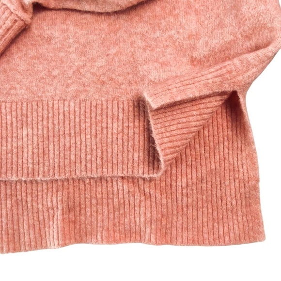 J.Crew - Turtleneck Sweater with side slits in Supersoft Yarn Size XS - Picture 5 of 11